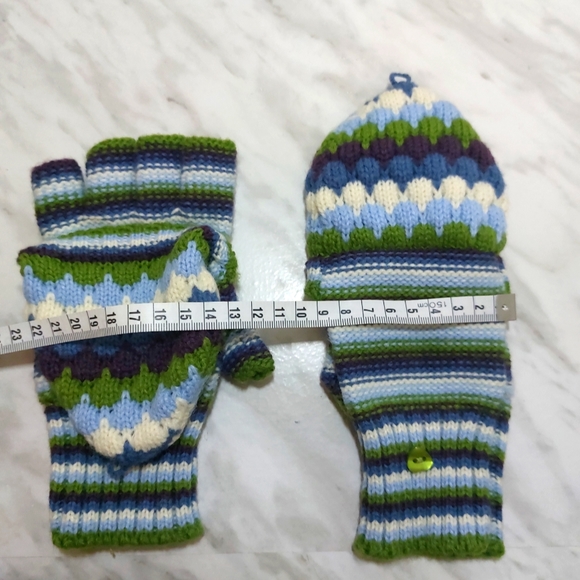 SOLD! ***⛄️Aero Striped Convertible Flip-Top Gloves with Cap - Size M - Picture 12 of 12